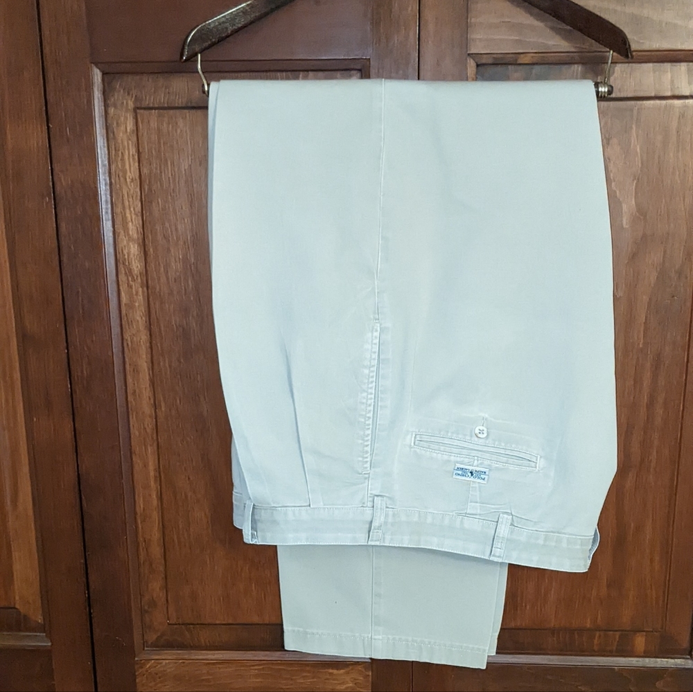 Polo Chino. Polo by Ralph Lauren. 38 32. Beige.